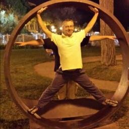 chit67's profile picture. Prima che veniate a chiedermi lumi sui miei tweet sappiate che di nome faccio anch'io Claudio (come #Scajola) e twitto a mia insaputa!