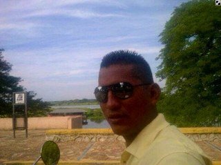 Estudio educacion integral, me gusta muchos las noticias para estar informado.!!!mmmmmm