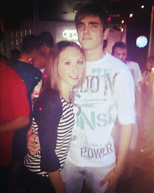 16. Amante del deporte i jugador de baloncesto del C.B.Encarnacio!:) Instagram: carlos9198