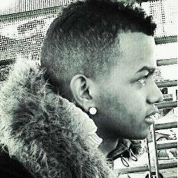 ReaLPhotoloGooH's profile picture. 'Un incomprendido mas'