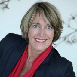 Nelleke Mulder Imago Groep |Kleur en kleding advies | Zakenvrouw van het Noorden in 2009 | Opleidingen voor imago-styling, bril en kleuradvies voor optiekzaken