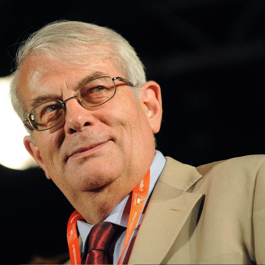 Christian Cardon, est un homme politique français, né le 3 février 1944. Conseiller-maître à la Cour des Comptes, et depuis 1983, Maire de Trouville.