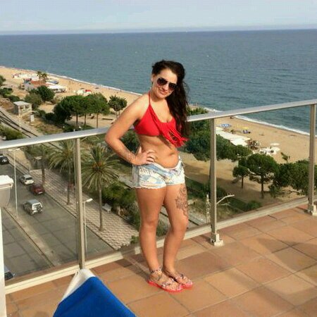 Live Laugh Love.                                           Crazy for stella baby ;)