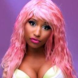 PinkDintana's profile picture. 