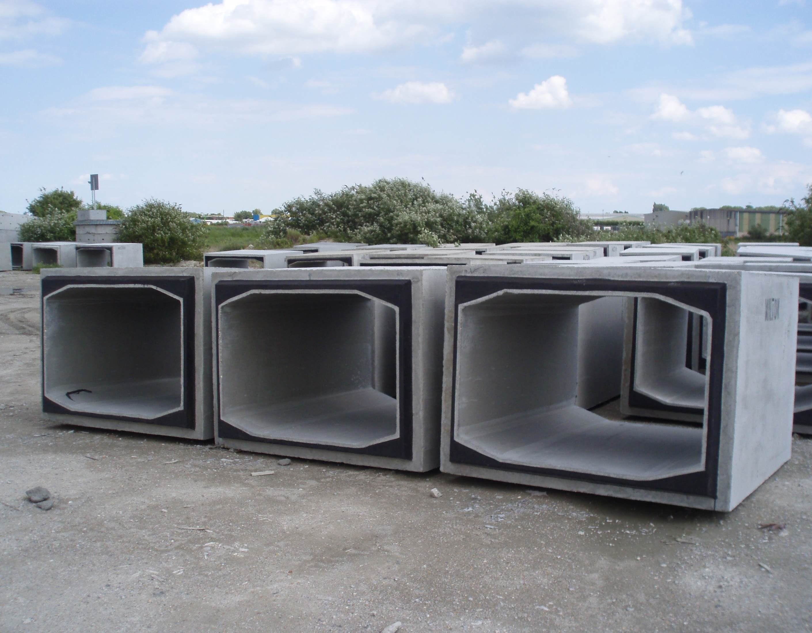 Milton Precast are manufacturers of precast concrete drainage products including manholes, pipes, box culverts, gullies, caissons and bespoke precast products