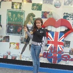 :3 TE AMO MUCHO !! no te olvide de mi :(