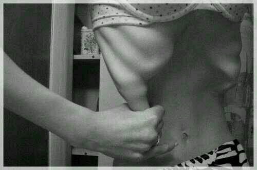 no dejo de tragar por lo cerda q soy doy asco