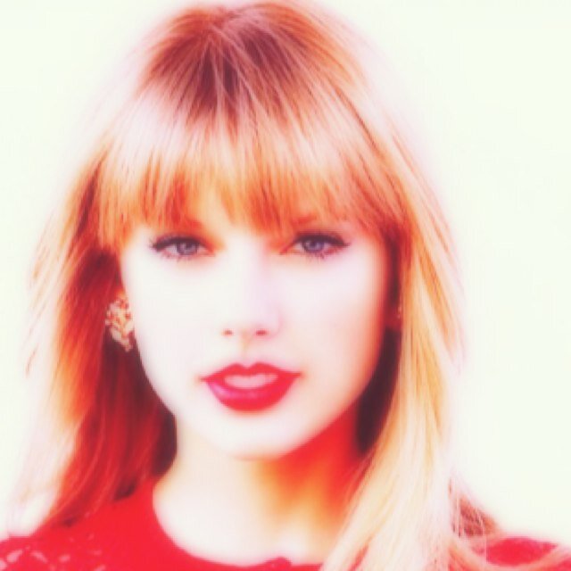 sim, sou fã da palmita , cheia de namorados , e que possue 7 grammys . 
               ❤️13❤️