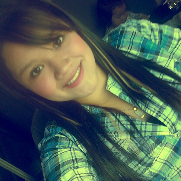 No llores por algo que realmente no vale la pena.... ;)