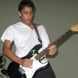 Designer Gráfico e Guitarrista