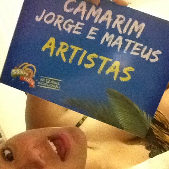 @tirinhasjorgeemateus (IG)  e http://t.co/Ie2ycnNLbX
