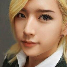 [Maknae--------of-------NU est]