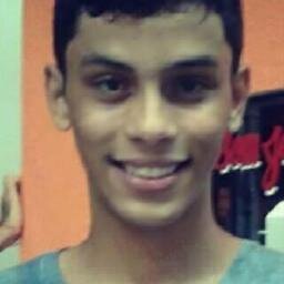 Tenho 16 anos, moro em Sao Paulo. Apaixonado por moda, em todos os tipos; Sou designer de moda, e procuro me formar nessa área o mais rápido possível.