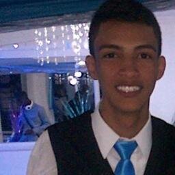 ELTIIKY's profile picture. RealG4Life El Movimiento Del Mundo Entero ♪♫' 

 
  #RG4LFamily :D