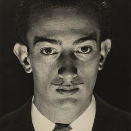En la memoria de unos pocos, en el recuerdo de otros muchos. Inolvidable para todos, porque soy Salvador Dalí