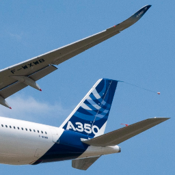 Fans of Airbus' A350 XWB !
You can tweet us in English and French