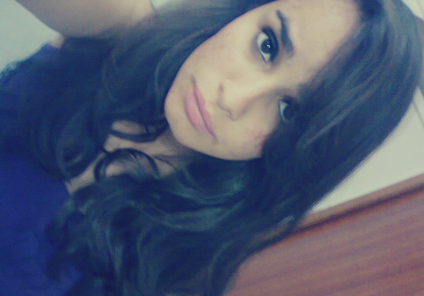 ♔'Sou a garota que já fez muita coisa errada, Sou a garota que nunca desiste de um sonho, Sou a garota que um dia ainda vai ser muito feliz..★