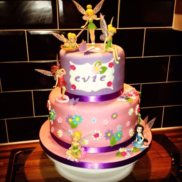 Homemade cakes and cupcakes
Chadderton, Oldham OL9

Email: Dunnsbuns@outlook.com
Facebook: http://t.co/dXx9XCII3Y