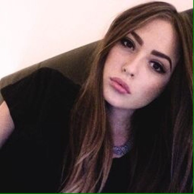 follow @emotiozouis, ily