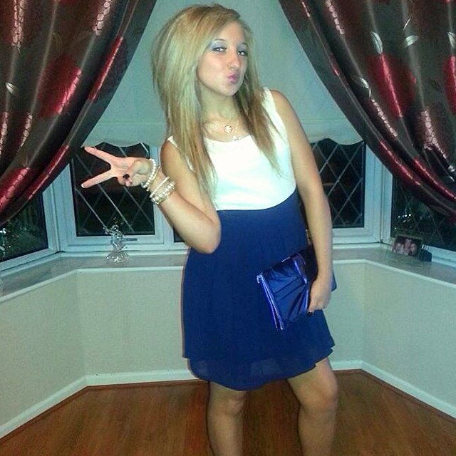 Follow me i'll follow you back? Instragram- meganlucyxox follow me?ill follow you back:') Music is my life x