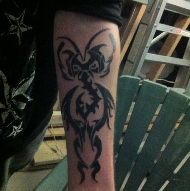 Aiming Sky High 2 Be A #TatArtist, I Need More Training 2 Get My Cert, CheckOut My Work On My #Tagged. Also @AsCeroid_FoO Is My #Nephew I Did 3 Of His #Tats ツ