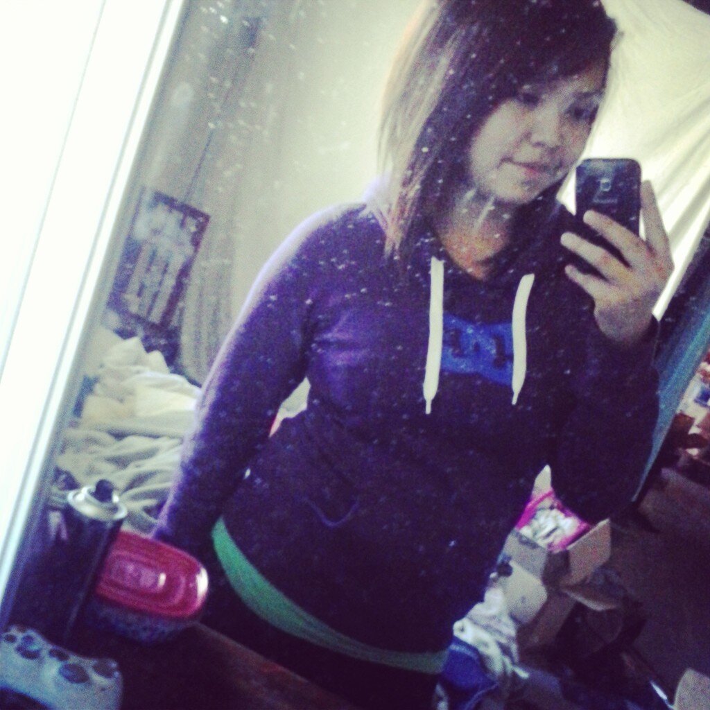 Follow me & I'll follow you back. (: