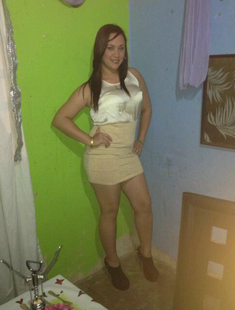 estudiante de Administracion de Aduanas.. Soy bailarina del grupo de danzas Renacer Carabobo