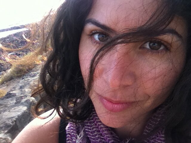 Fotógrafa, realizadora y documentalista. Freelance de profesión, libre por vocación. Me gustan la luz, las palabras exactas y la filosofía.