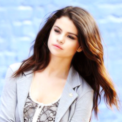 {{ Selena - Miley - Justin }}