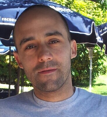 Escuchar, Observar, Pensar, Experimentar, Valorar, Cambiar, Debatir, Respetar, Equivocar, Hacer, Colaborar, Agradecer, Meditar, Aceptar, Desafiar, Amar, Viajar.