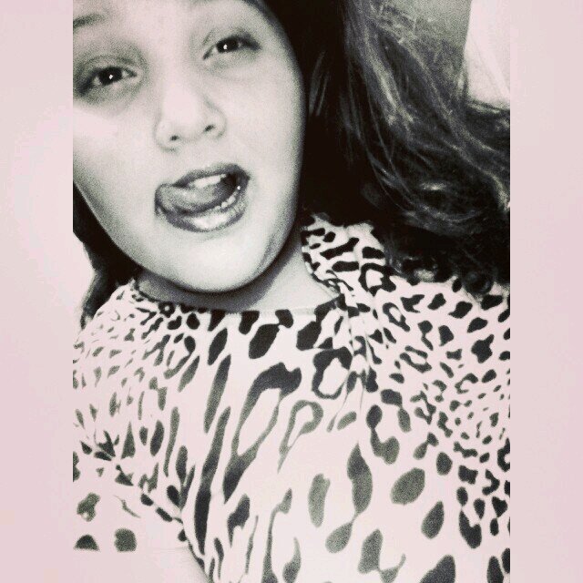 17 South high follow me & ill follow back((: if u dont tweet enough you wont be followed((: