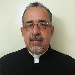 cuento con un Bachiller en Teologia, una maestria en educacion cristiana y un doctorado en divinidad