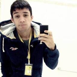 Sou do signo de touro, gosto muito de chocolate, tenho 18 anos .