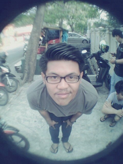 yg ini unfoll aje ya follow yg baru @yagiprastw :)