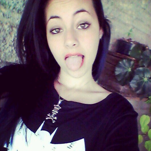 Sou muito ciumenta ponto u.u