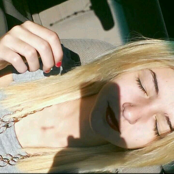 YahFain's profile picture. live life to the fullest...