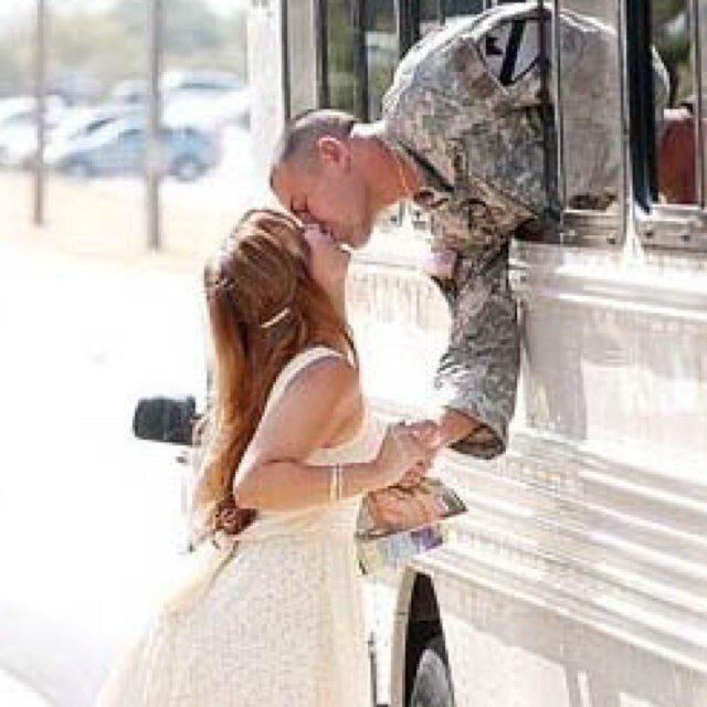 Delaware girl, madly in love with a US Soldier❤️, 17 years young. 091111 ❤️