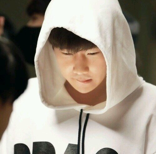 ชอบสิง DM [REAL:@kyuzizi]
인피니트 김성규 {คนหน้าเหมือน:@INFINITEKIMGYU} MY FAM :@FamPhoenix