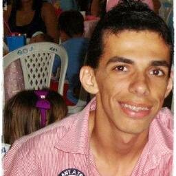 Publicitário, blogueiro, administrador de páginas, Revolucionário, e é claro Corintiano sofredor, graças a Deus. =)