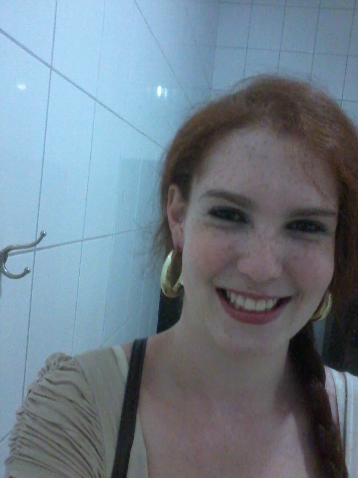 Sou como você me vê.
Posso ser leve como uma brisa ou forte como uma ventania,
Depende de quando e como você me vê passar.