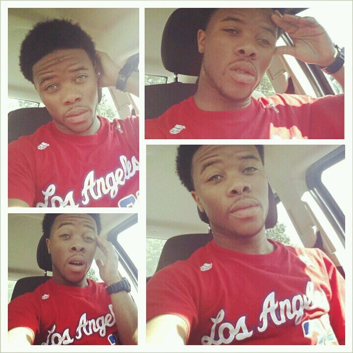 'FUCC NIGGAS, BITCHES TOO...ALL I GOT IS THIS MONEY. THIS'LL DO' INSTAGRAM ME @manmandatguy, I JUS MIGHT FOLLOW BACC