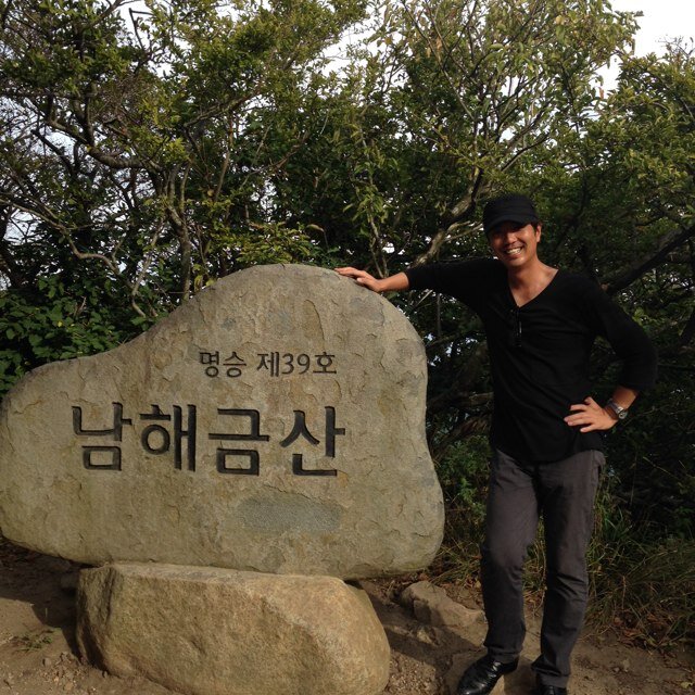 surirang's profile picture. 괜찮다 다잘될거다 금방 지나간다