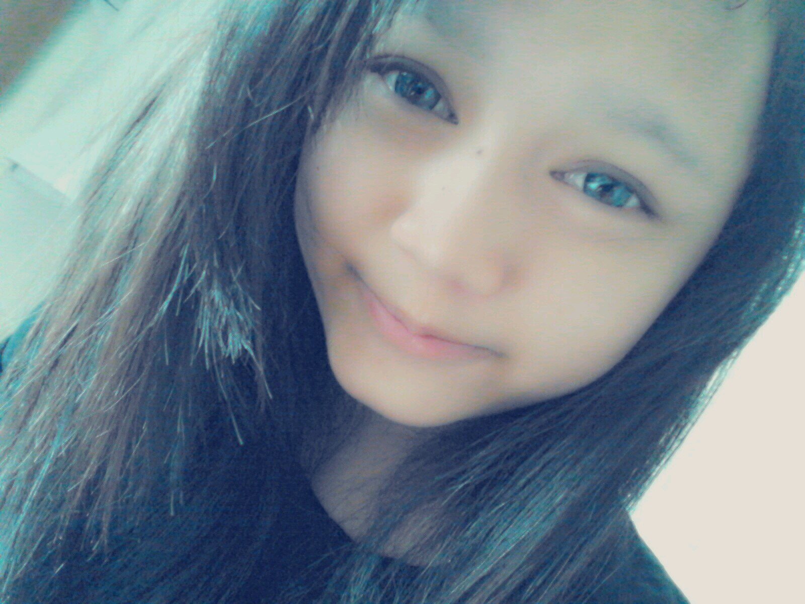 Gwyneth Camillie | 16 years old | Sarawak :D Mention me for followback :) 
_