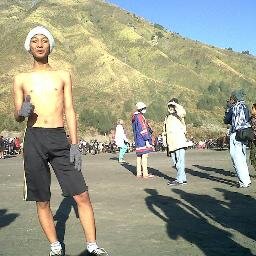 irgo_d's profile picture. Pakaian merupakan topeng manusia, perilaku merupakan wujud sebenarnya