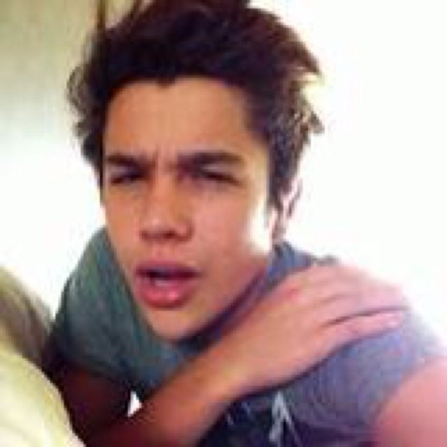 Haylie Gallaher Just look past my sarcastic remarks and my insaults and find the real me! Or follow mahomies! Follow meh!