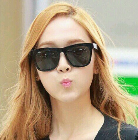 Girls Generation Jessica Fan Site                              weibo: http://t.co/1Rh6NncCFv