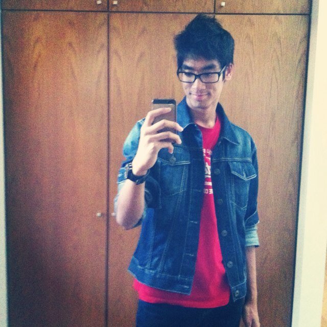 Hi. i'm MRDeeewie and this is my new Twitter channel. Here is wery greasy thinks. So follow my i follow you maybe.