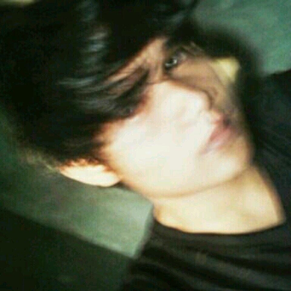 Azfi4215's profile picture. 