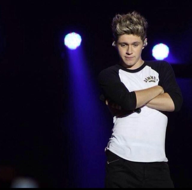 1d22122's profile picture. If you're reading this, you're beautiful and you deserve to meet 5/5. ilysm