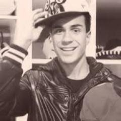 'A vida se renova,e eu também vou                                                     R E N A S C E R ' ♫   @pelurestart .. @pelanzamychuchu @ProjetoRenasce